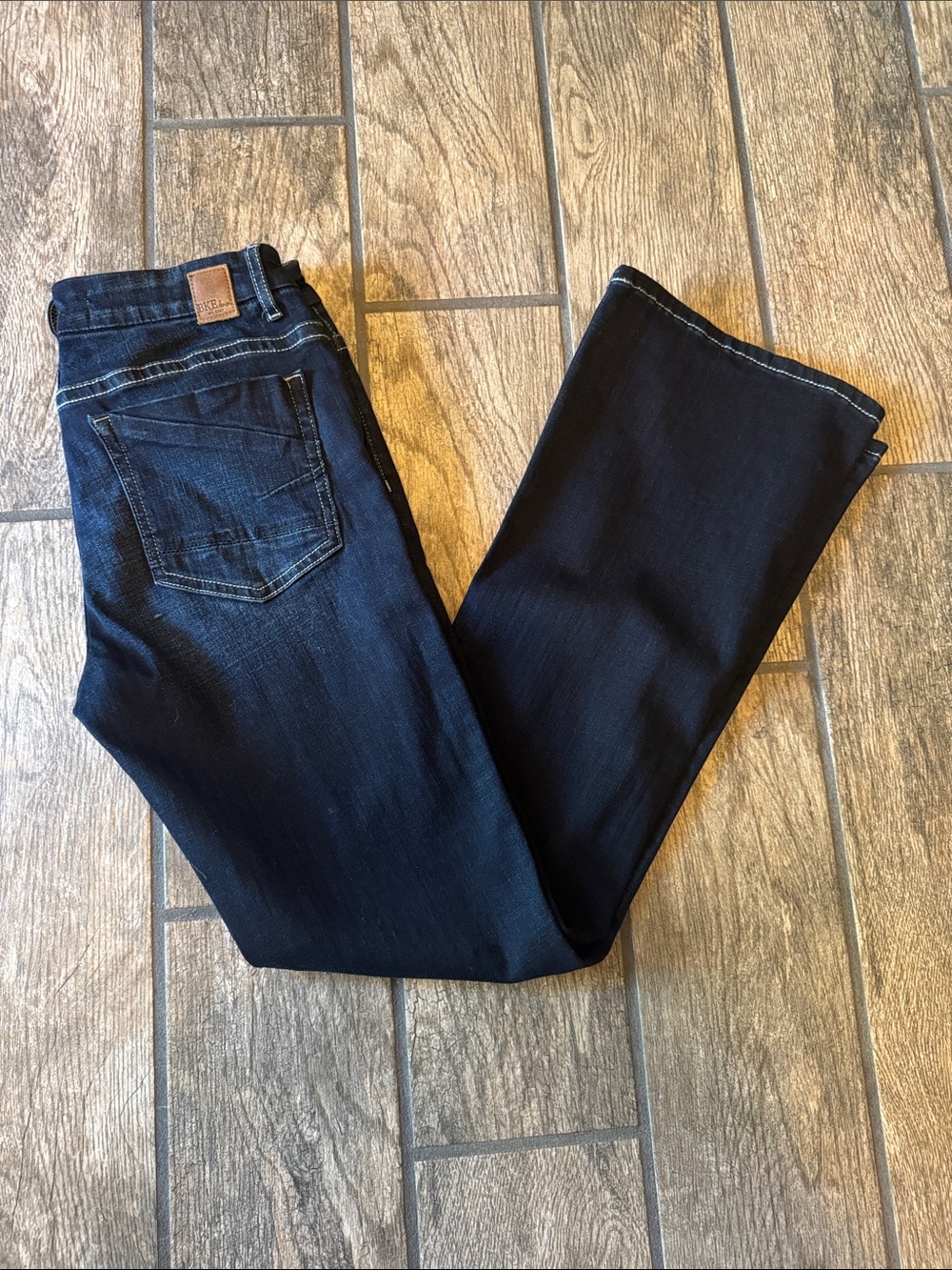 BKE Dark Blue Denim Jeans with Leather Logo Patch size 29x31 1/2